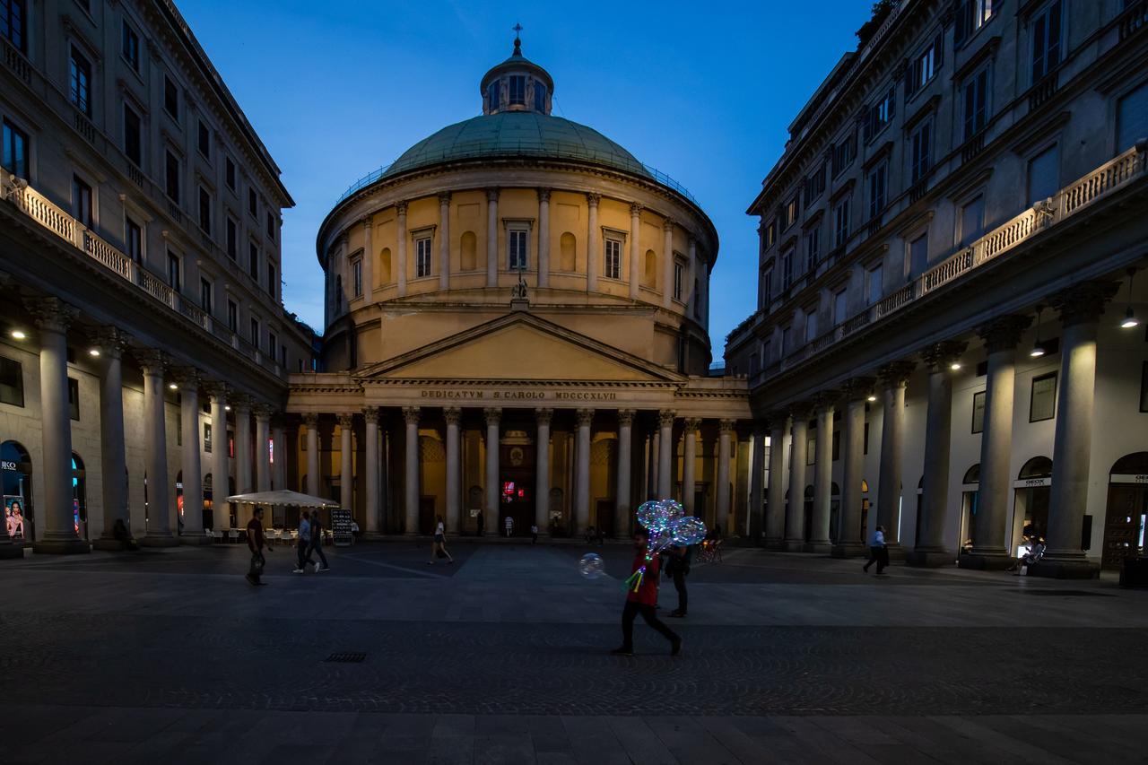 Aiello Rooms - San Babila Milano Dış mekan fotoğraf